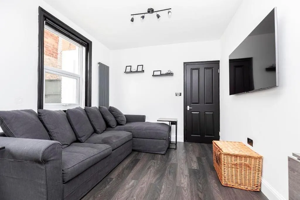 Bournecoast: Luxurious Flat Close To Beach -Fm8513 Bournemouth Holiday home