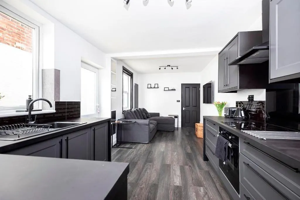 Bournecoast: Luxurious Flat Close To Beach -Fm8513 Bournemouth Holiday home
