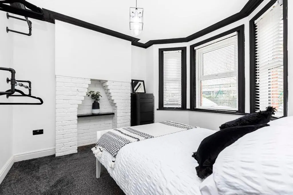 Bournecoast: Luxurious Flat Close To Beach -Fm8513 Bournemouth 0*,  United Kingdom